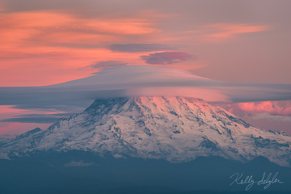As I was driving home from work one day, I noticed Mt. Rainier was covered in those cool lenticular clouds. I had just enough...